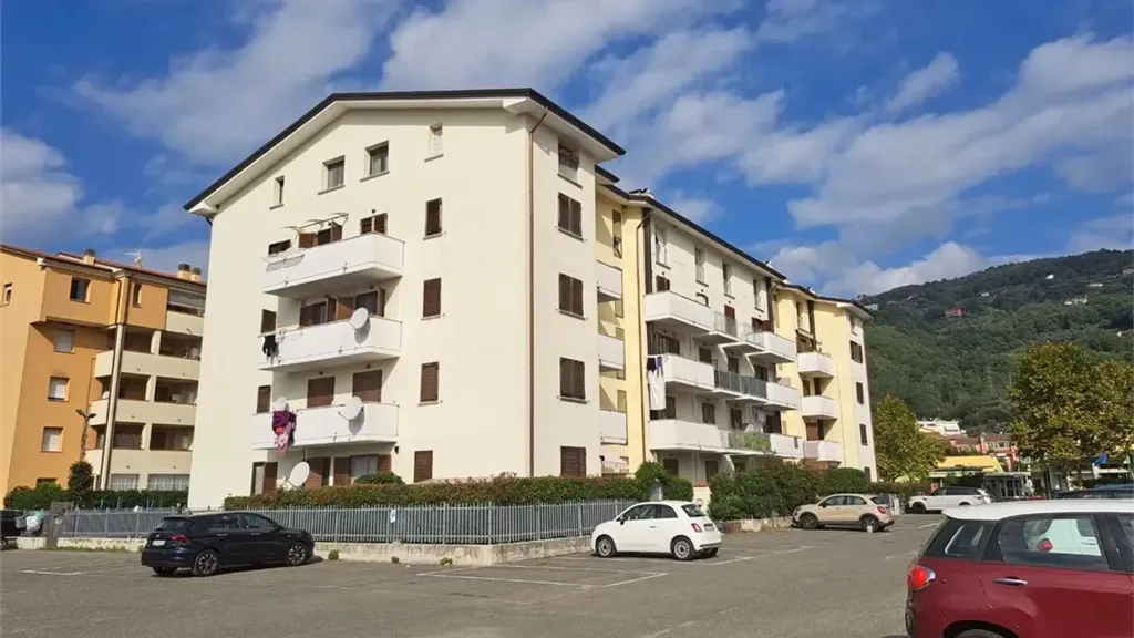 Välivaade - Modern Apartment with Balcony in Aulla