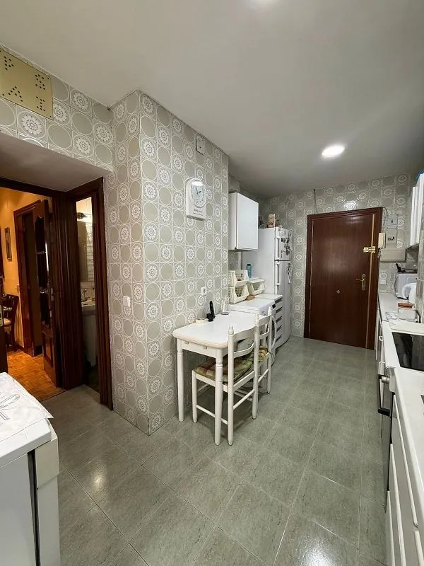 Apartment with Garage in Los Jerónimos, Madrid