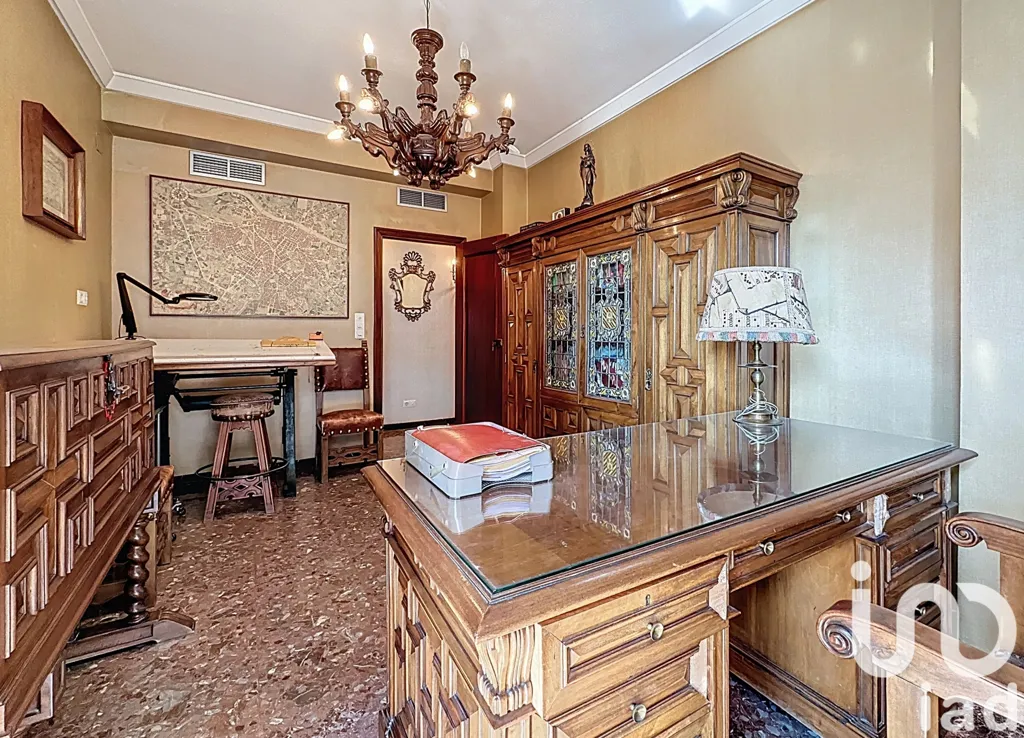 Kabinet - Spacious 5-Bedroom Flat with Terrace in Zaragoza