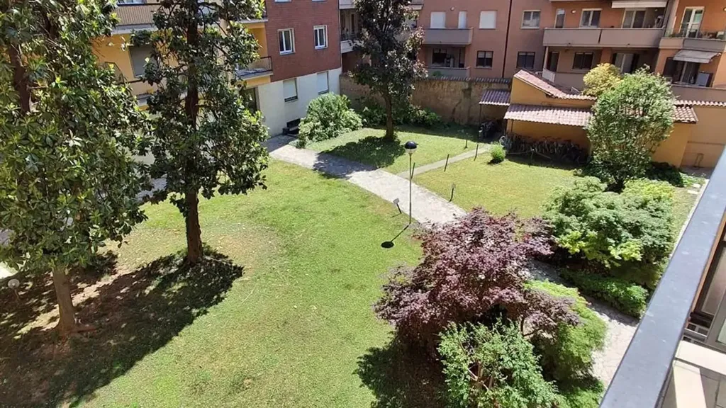 Aed - Apartment with Balconies in Piacenza