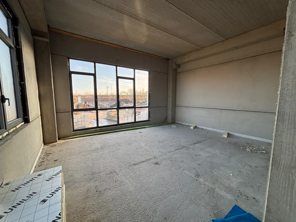 Stanze - Logistic Site with Office Space in Harelbeke