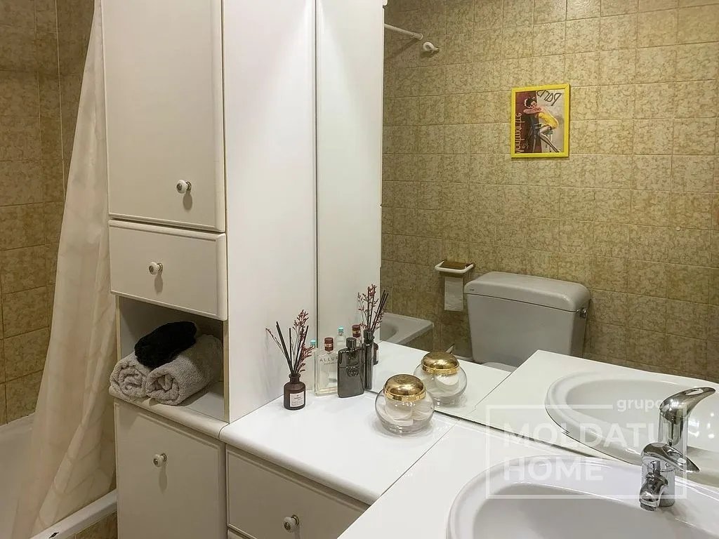 Salles de bain - Student-Friendly Flat with Central Heating in Iturrama
