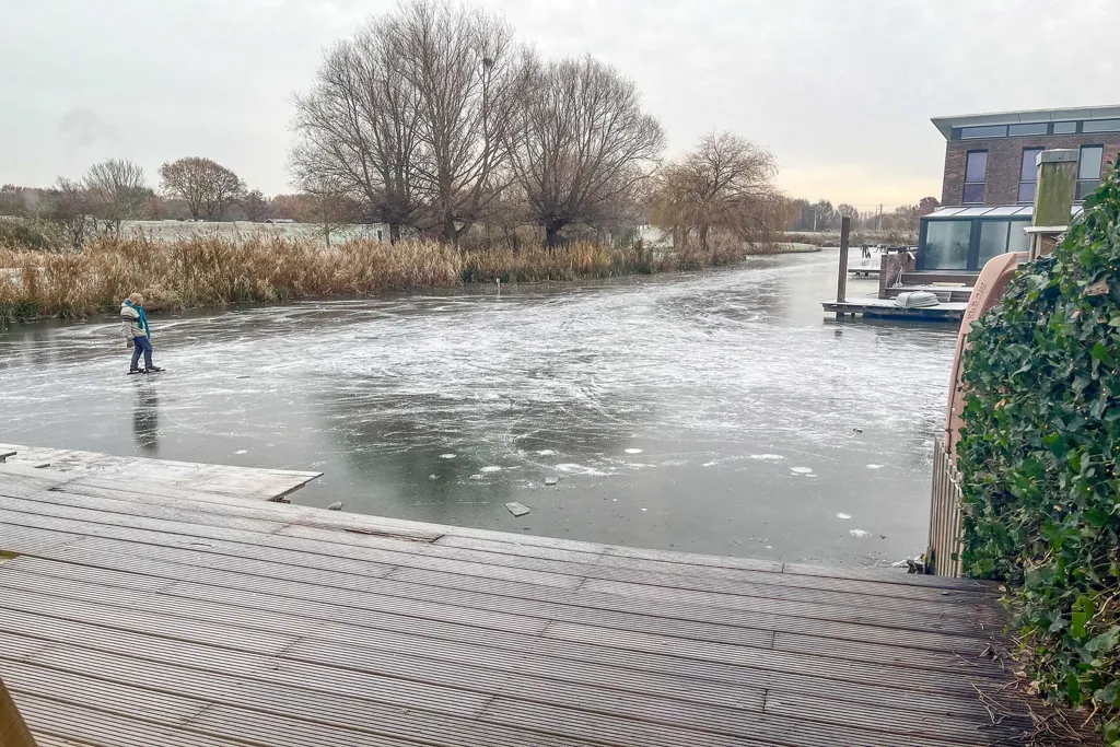 Extérieur - Waterfront Villa with Terrace in Wateringse Veld