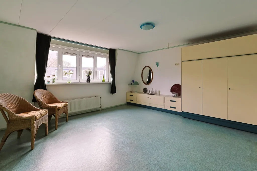 Magamistoad - Playfully Designed Corner Home with Patio in Leiderdorp