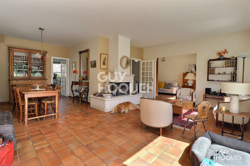 Maison 7 pièces à Sainte-Geneviève-des-Bois