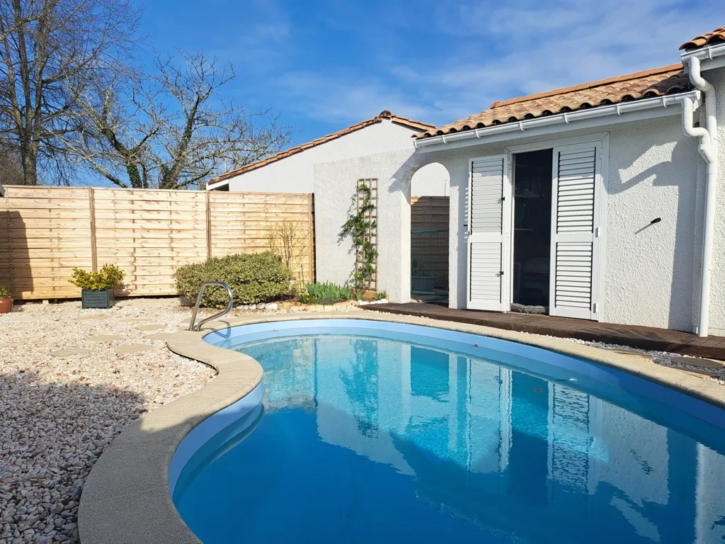 Bassein - Ground Floor House with Pool in Mérignac
