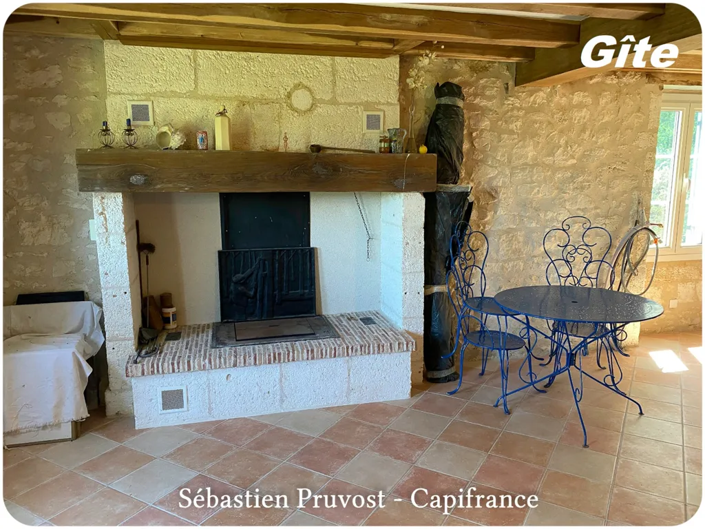 Elutuba - Stone House with Gîte in Champagnac de Belair