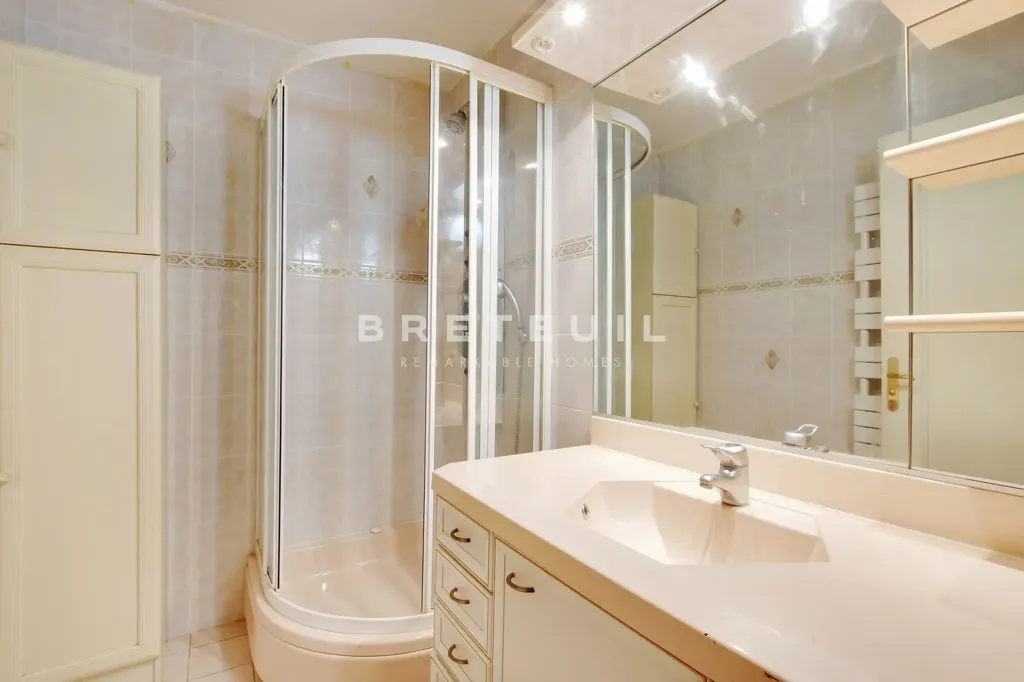 Salles de bain - Appartement 4 pièces à Paris 10ème