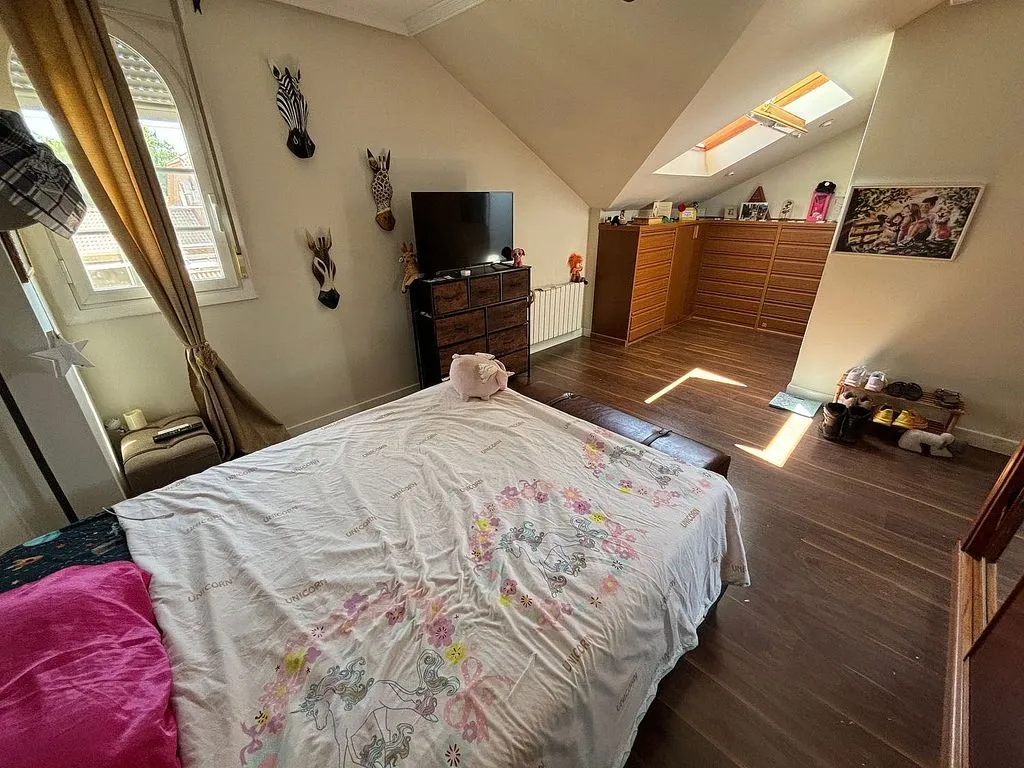 Chambres - Pared Chalet with Pool in Belvalle