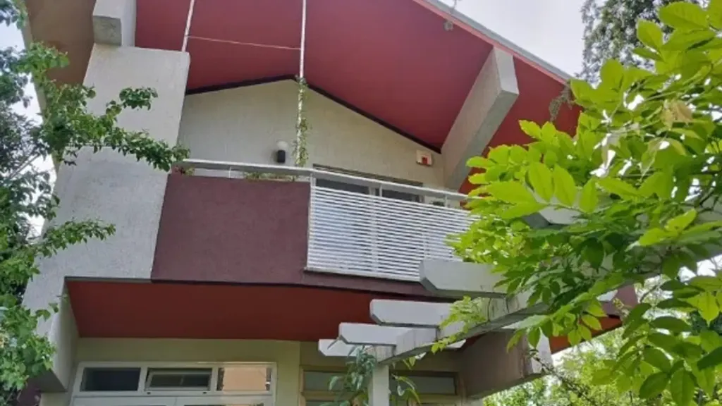 Välivaade - Twin-Storey Apartment with Balcony in Trieste