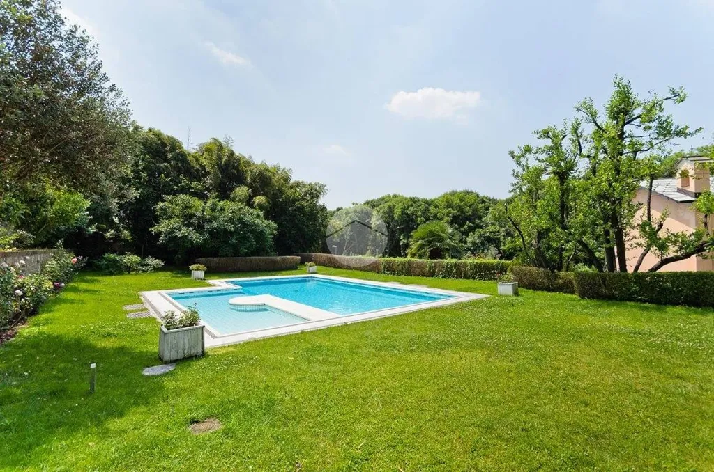 Pool - Historic Villa with Garden and Pool in Pianezza