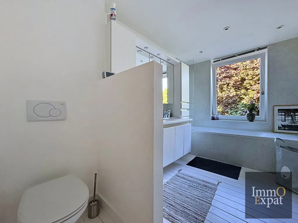 Salles de bain - Maison 5 Chambres avec Jardin et Terrasse à Etterbeek