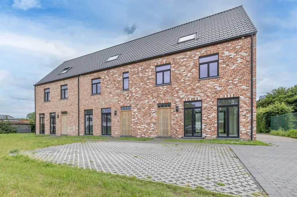 Exterior - New Build with Garden in Central Location