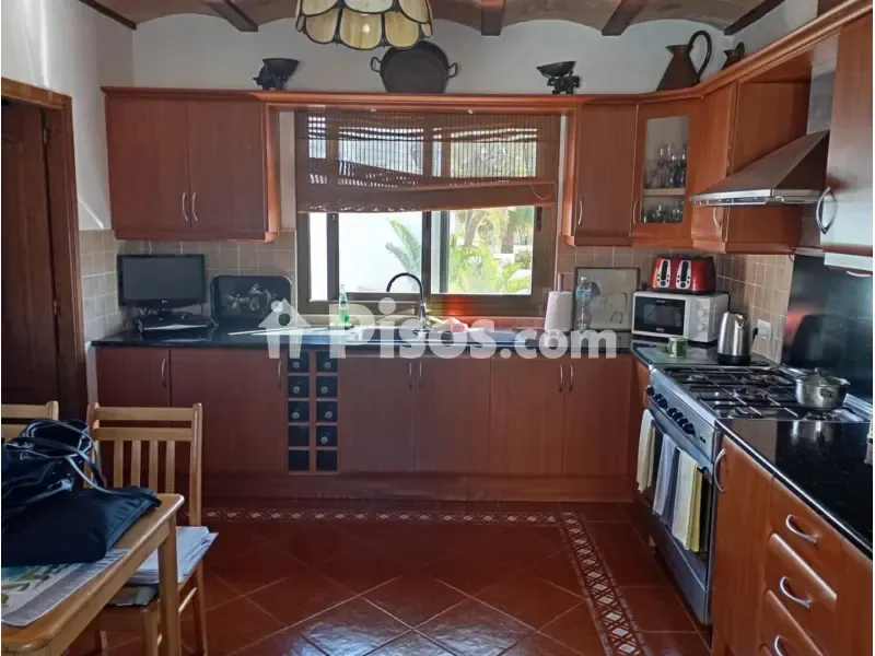 Cuisine - Restaurant with Apartments in Cala de Bou