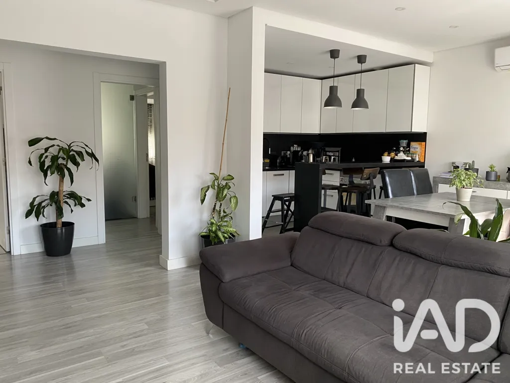 Soggiorno - Renovated Apartment with Balcony in Setúbal