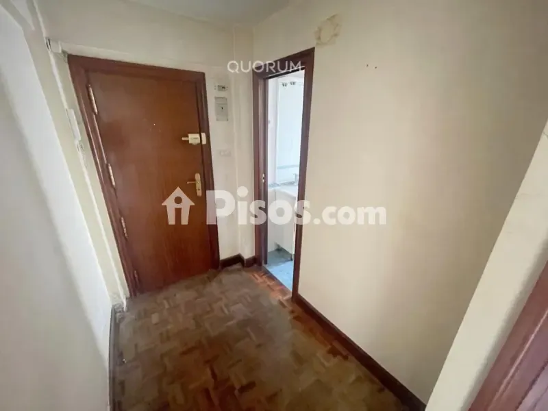Hallway - Bright Apartment with Terrace near Basarrate Metro