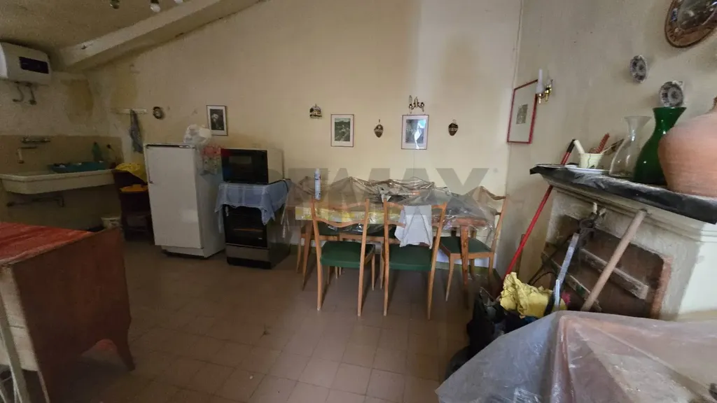 Cuisine - Semi-detached House with Balcony in Montereale
