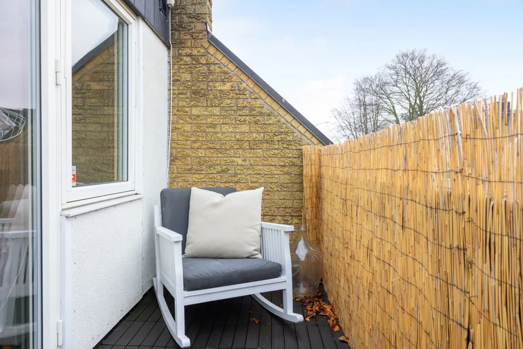 Balcone - Renovated 2-Storey House with Garden in Bellevue