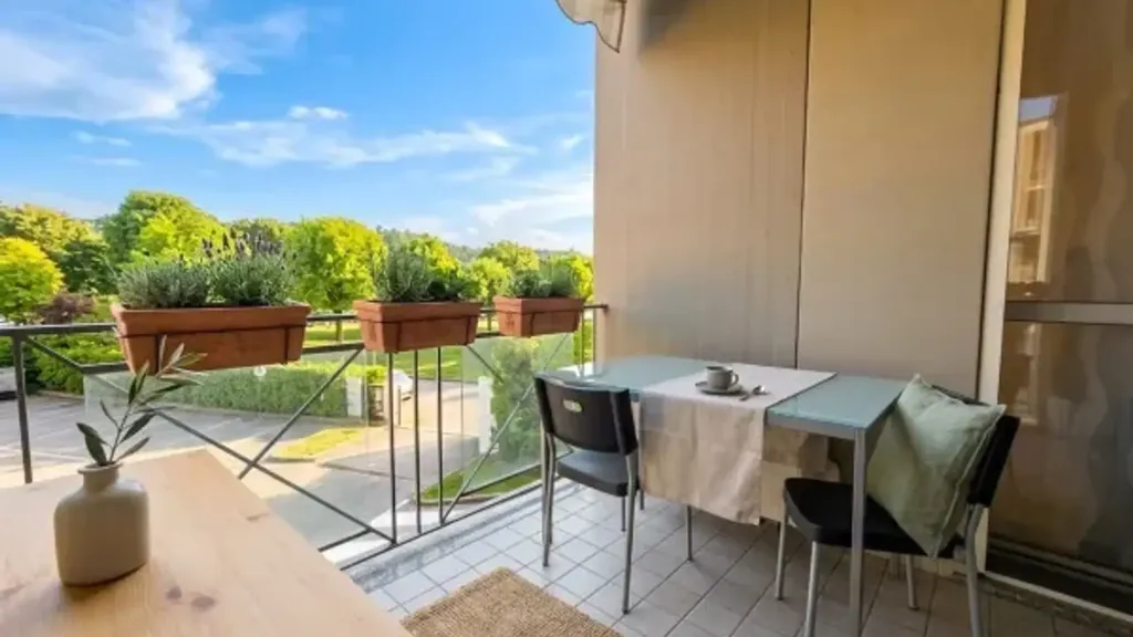 Balcone - Versatile Apartment with Balcony in Alba
