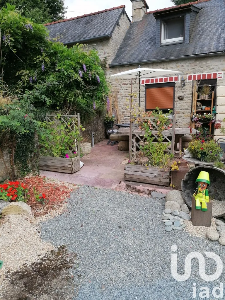 Jardin - Maison Traditionnelle avec Jardin à Kerpert