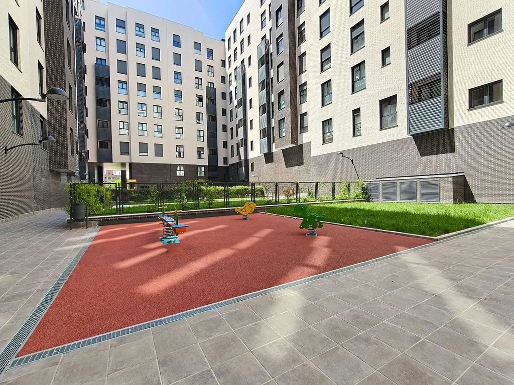Jardin - Modern Apartment with Pool in Parquesol