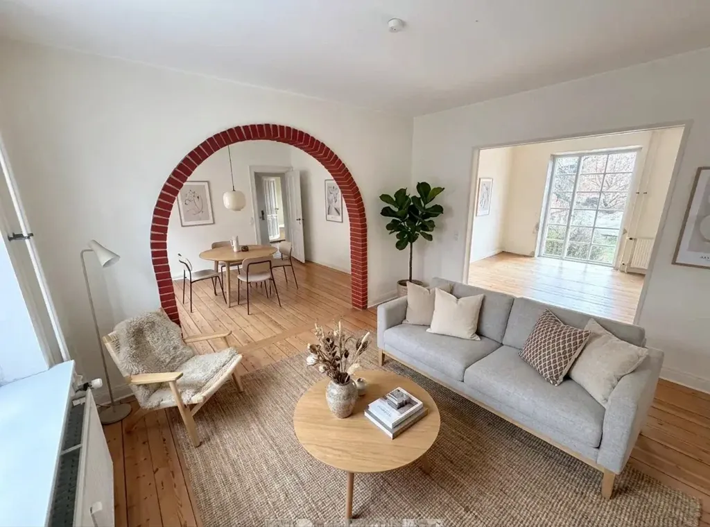 Séjour - Charming 5-Room Apartment in Randers C