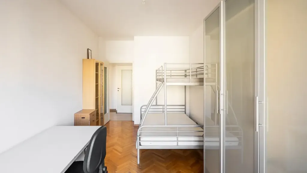 Chambres - Spacious 4-Bedroom Apartment with Balconies in Milan