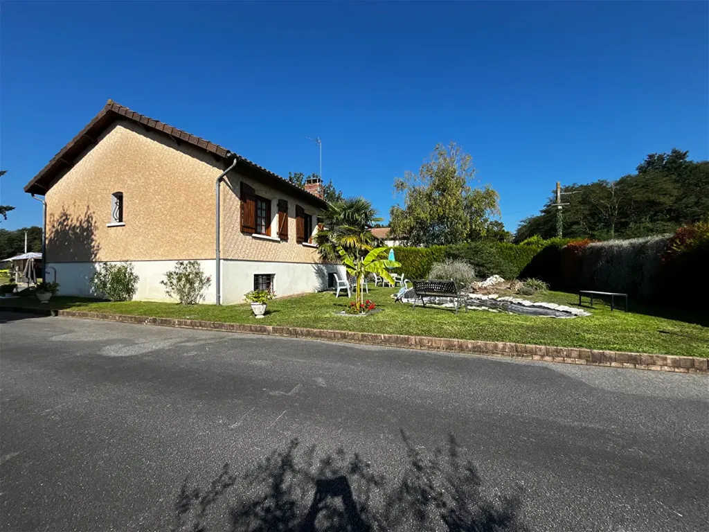 Maison 6 pièces à Lencloitre
