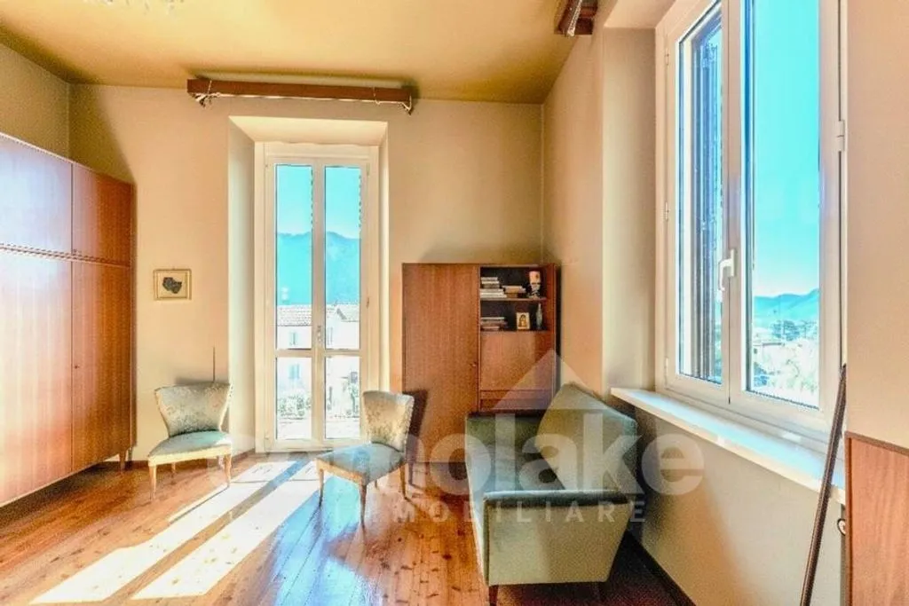 Elutuba - Classic Villa with Garden in Cernobbio