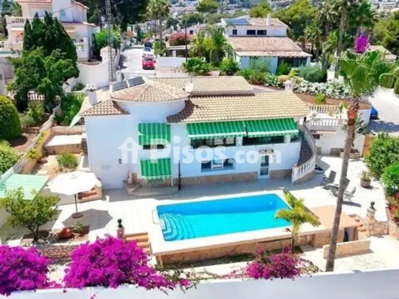 Bassein - Three-Bedroom Villa with Pool in Pinar del Abogat