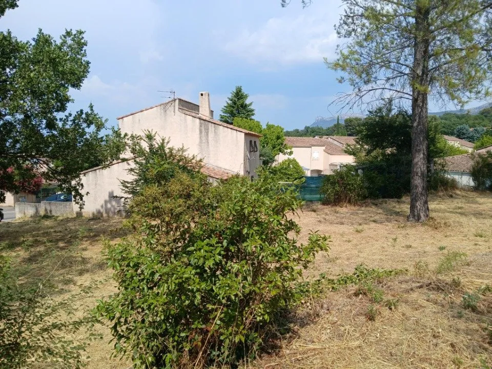 Jardin - Maison à Construire avec Jardin à Trets