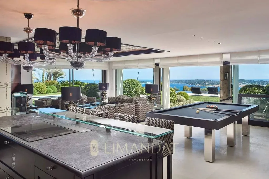 Köök - Luxury Villa with Sea View in Grimaud