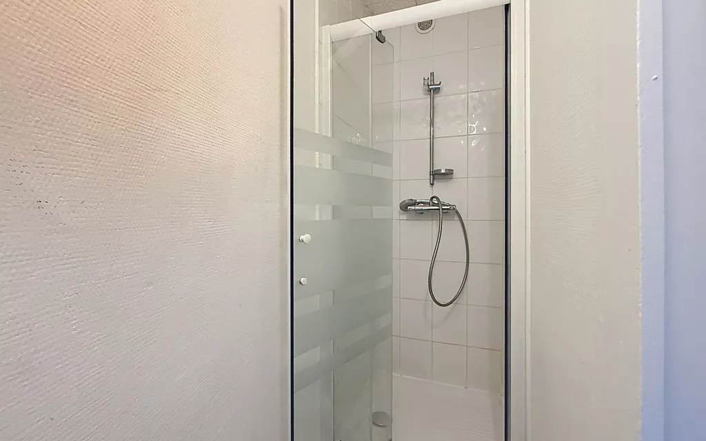 Salles de bain - Appartement Rénové au Centre de Nancy