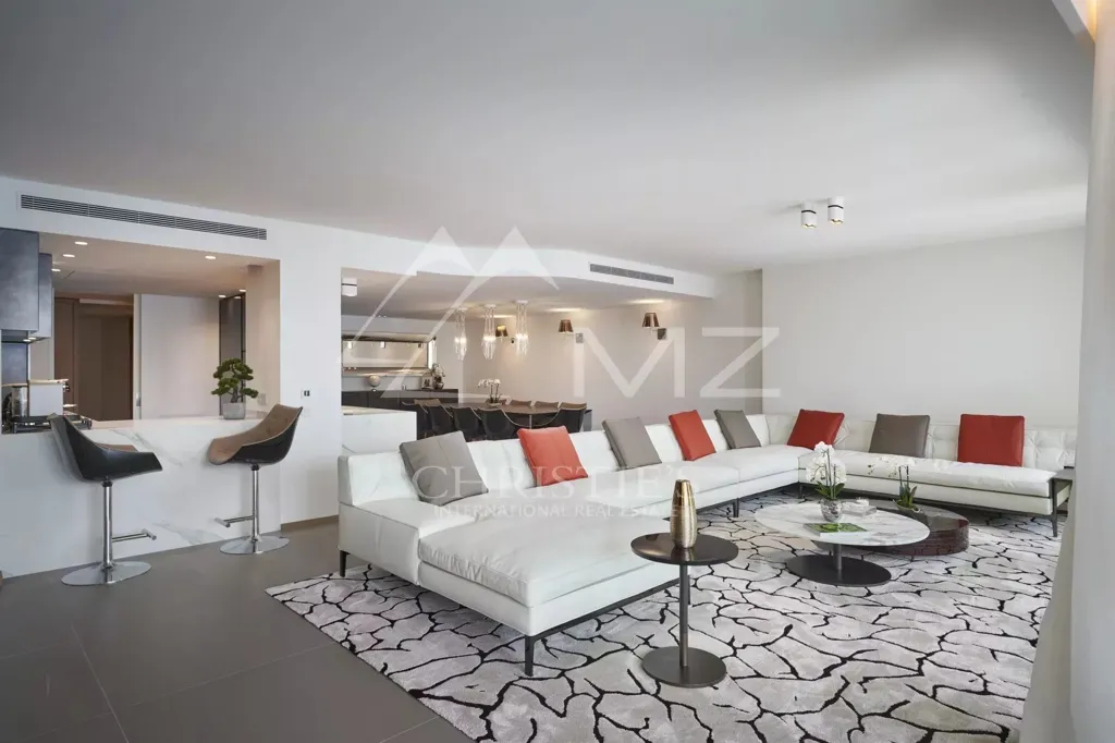 Elutuba - 3-Bedroom Apartment with Concierge on Croisette, Cannes