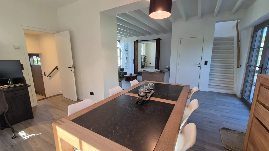 Salle à manger - Hoeve Rénovée avec Vue Campagne à Sint-Martens-Lierde