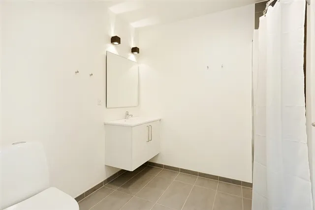 Salles de bain - Apartment with Digital Showcase in Ørbæk