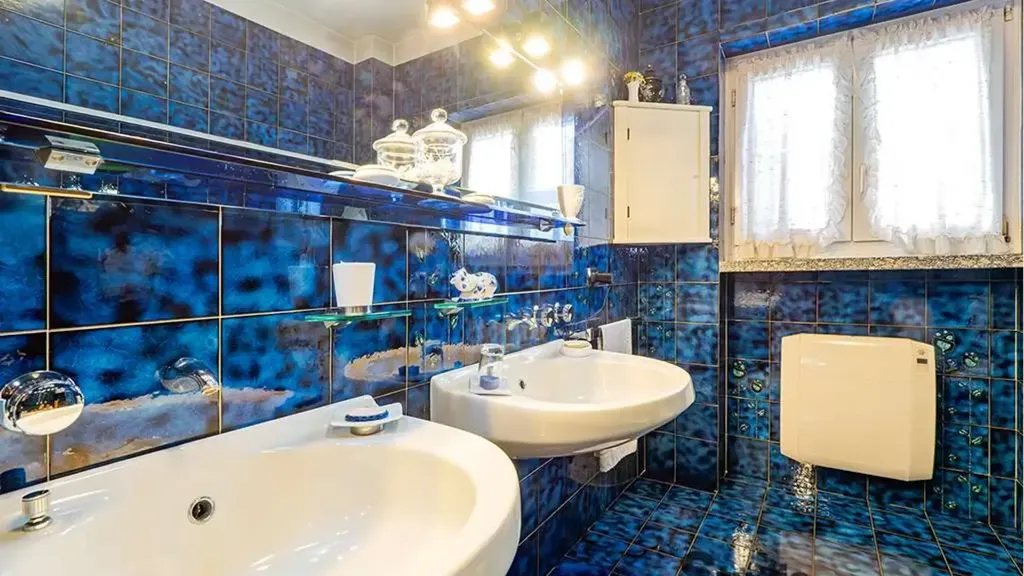 Salles de bain - Luxury Villa with Panoramic View in Ello