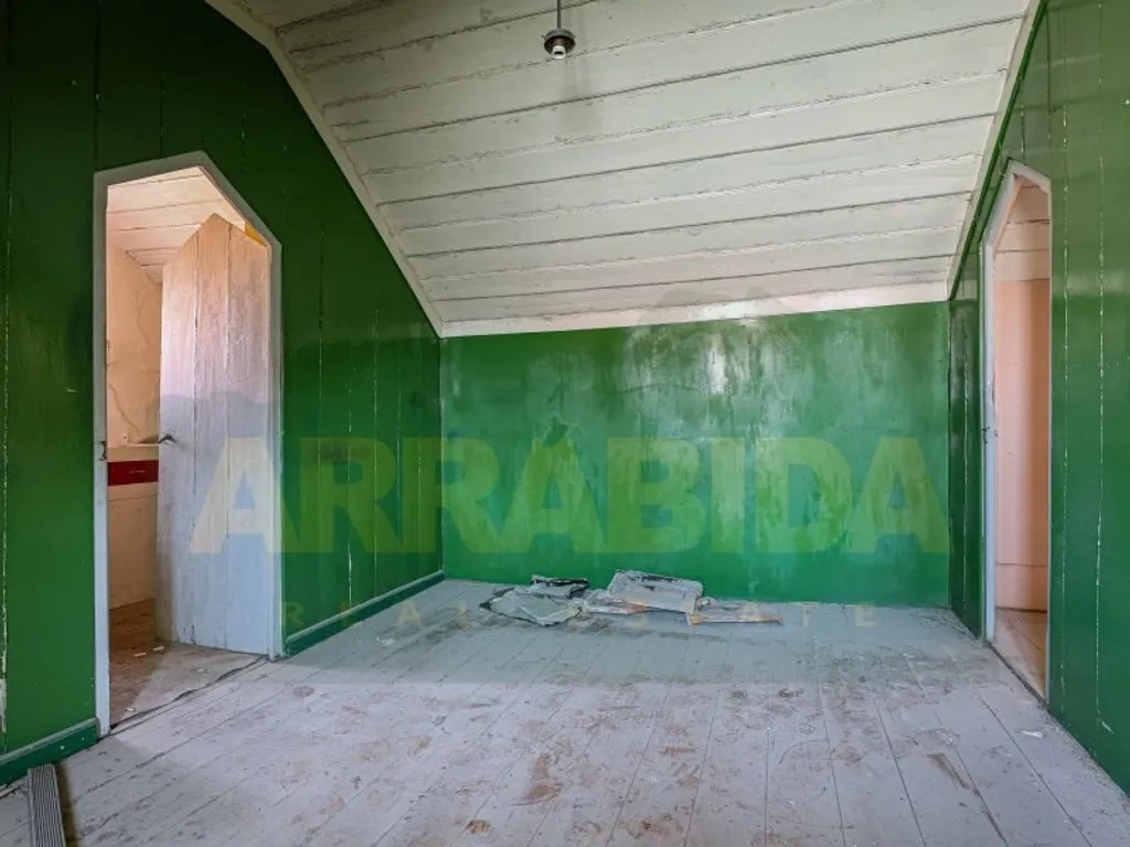 Pièces - Luxury Apartment Complex for Renovation in Sesimbra
