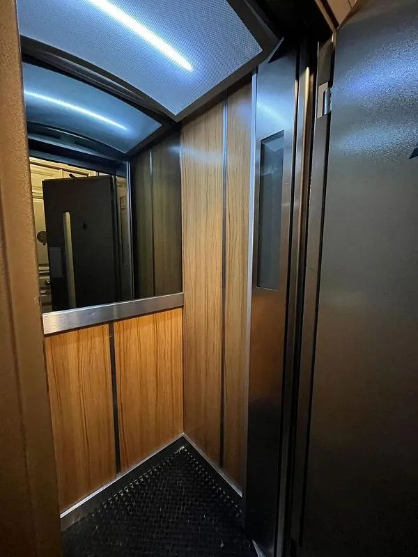 Rooms - Furnished Flat with Balcony in Madrid Centre