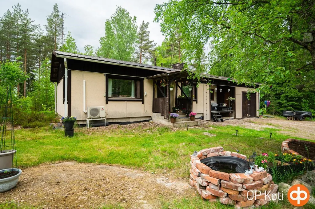 Extérieur - Rustic House with Large Garage in Quiet Area