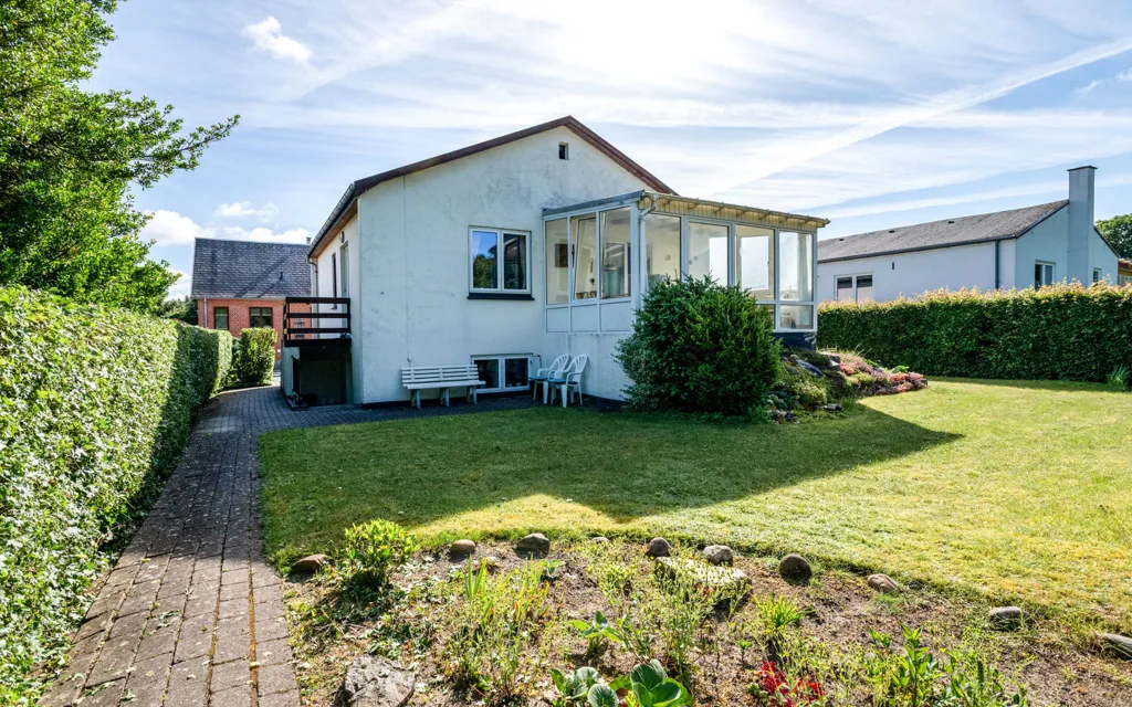 Jardin - 1951 Villa with Garden in Holstebro