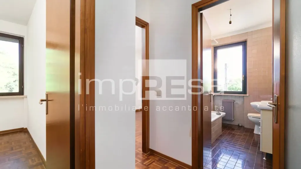 Esik - Spacious Apartment with Garage in Fontane, Villorba