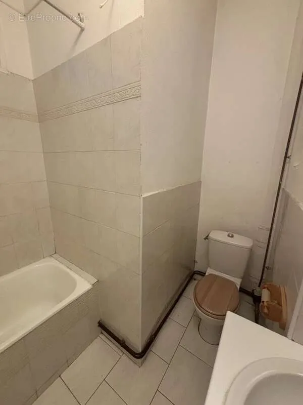 Salles de bain - Appartement T3 avec Ascenseur à Perrache Sainte-Blandine