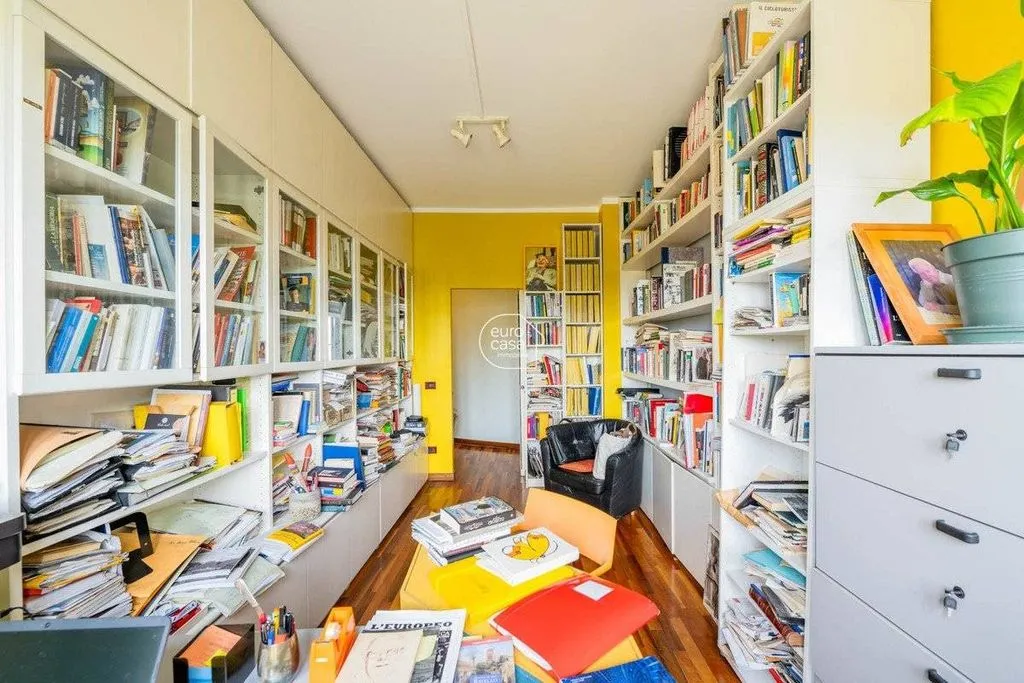 Office - Luxury Penthouse with Pool in Cassina de' Pecchi