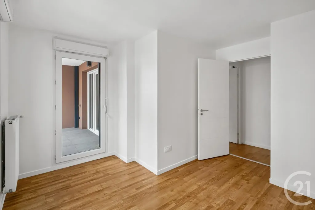 Stanze - Modern Apartment with Terrace in Romainville
