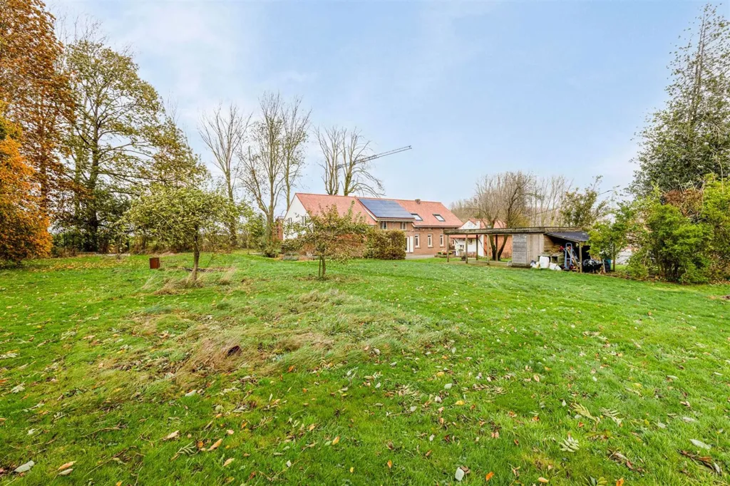 Aed - Spacious House with Garden in Herne