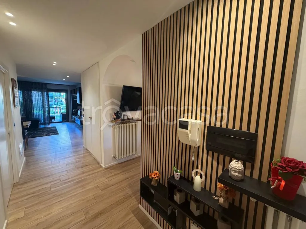 hallway_entrance