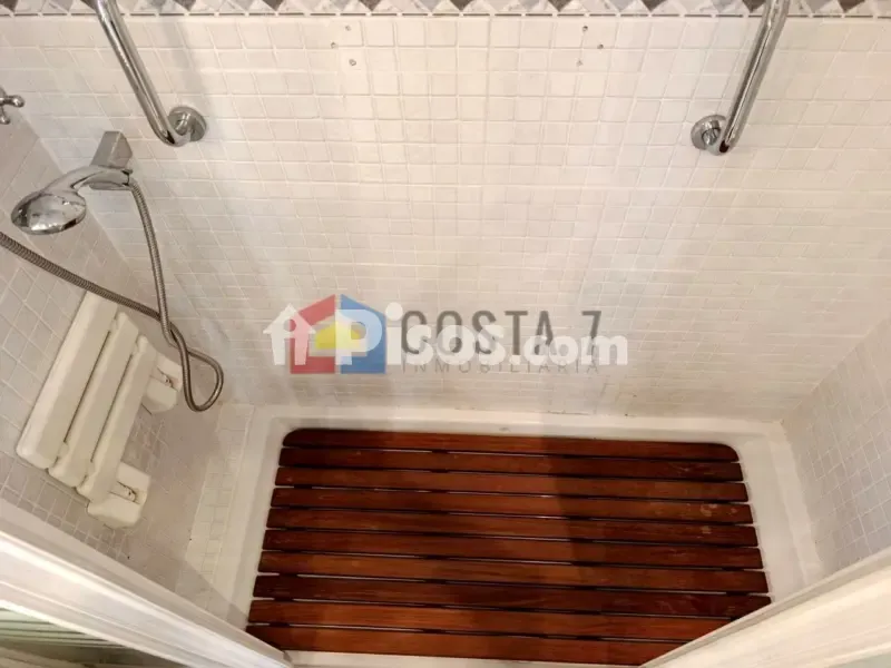 Salles de bain - Apartment with Terrace near Noja Centre