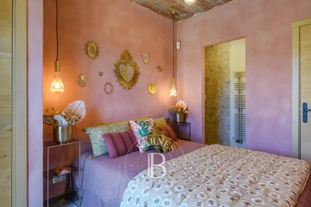 Magamistoad - Renovated Property with Pool and Vineyard Views in Cassis