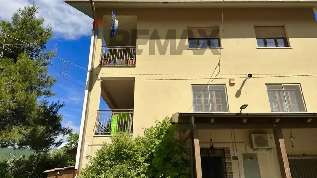 Välivaade - Lakefront Apartment with Terraces in Colledimezzo